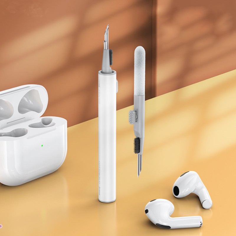 Portable Earphone Brush